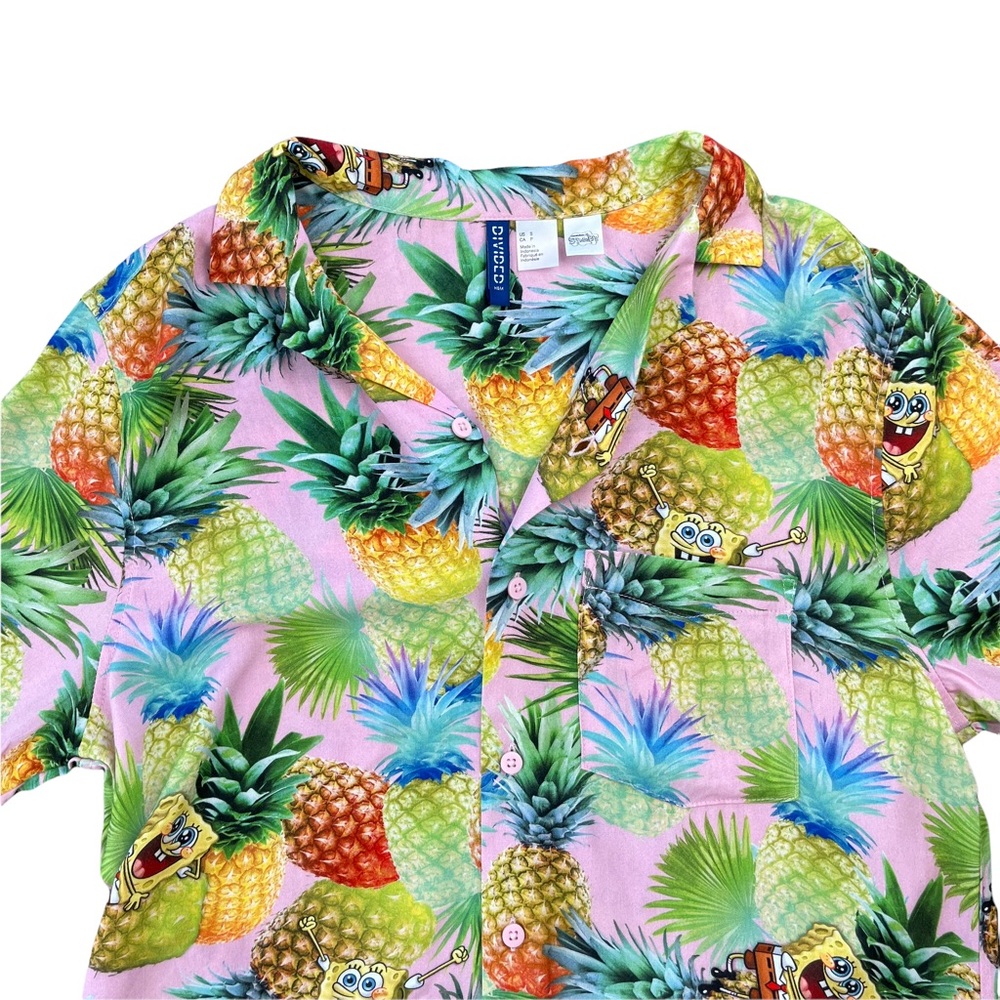 Divided Sponge Bob Square Pants Rocket Pineapple Short Sleeved Button Down  S